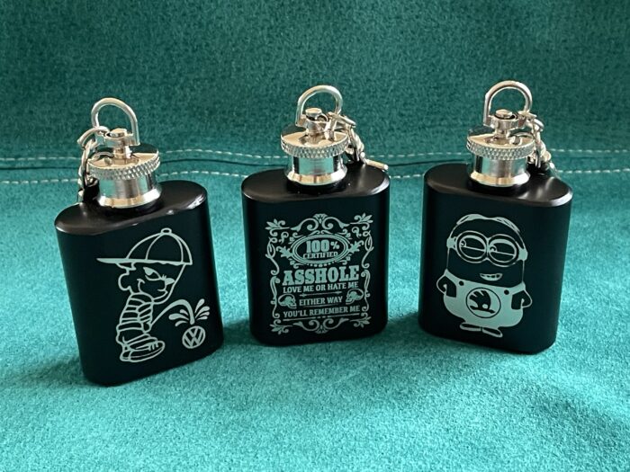Lasergraveeringuga roostevabast HIP FLASK 30ml./võtmehoidja