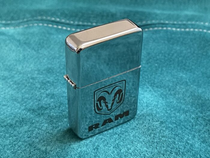Lasergraveeringuga ZIPPO stiilis välgumihkel / tulemasin - Image 4