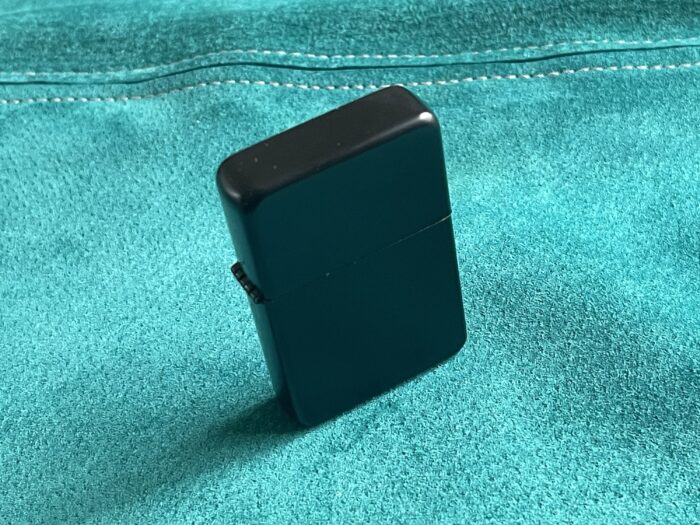 ZIPPO stiilis metallkorpusega välgumihkel / tulemasin