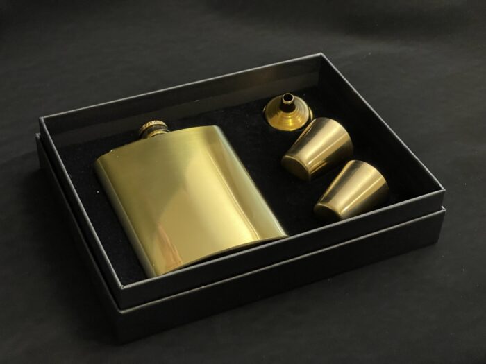 Kinkekomplekt "GOLDFINGER" 210ml. taskupudel+2 pitsi+lehter - Image 4