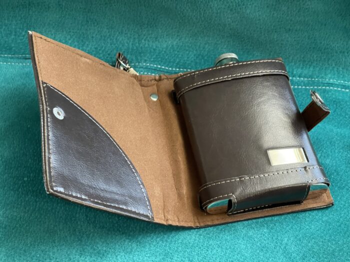 Taskupudelikomplekt "RAAMAT" Hip Flask, taskupläsku 240ml. - Image 2