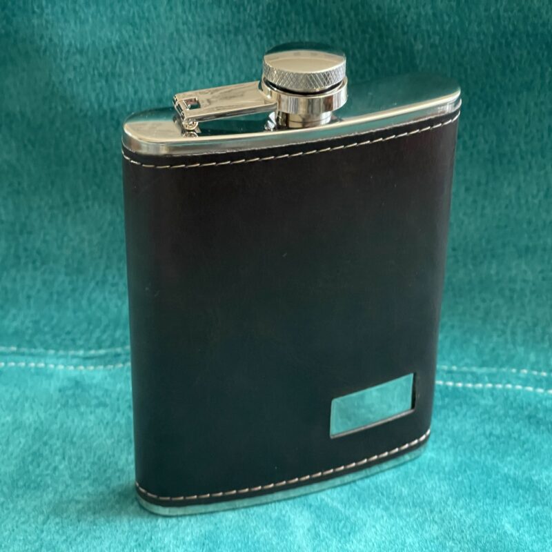 Taskupudelikomplekt "RAAMAT" Hip Flask, taskupläsku 240ml.