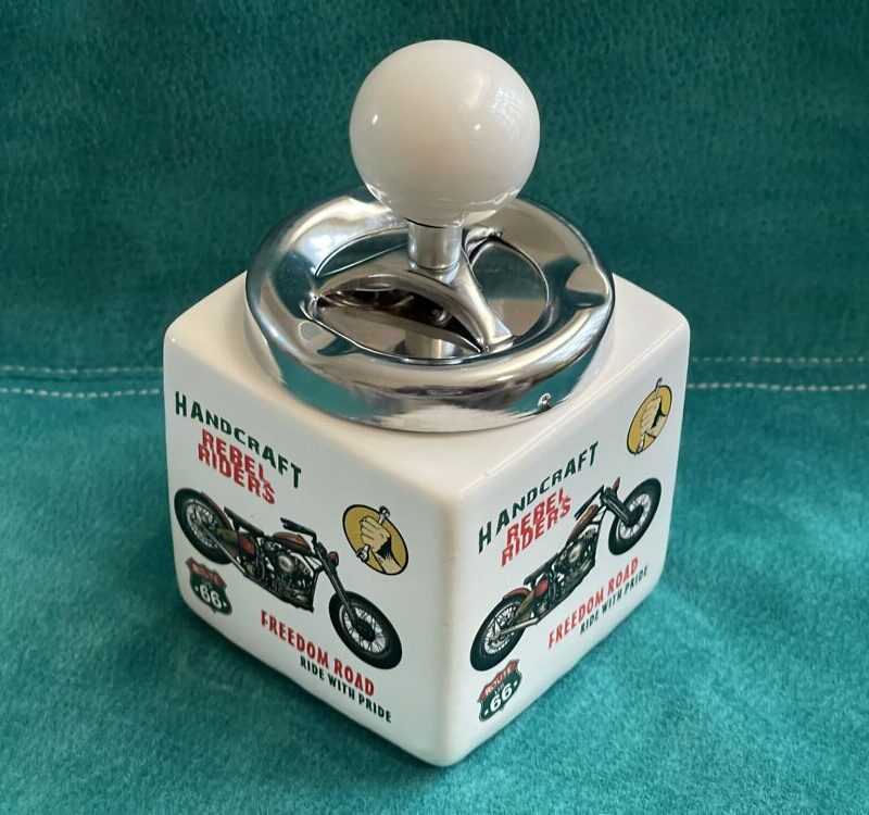 Keraamiline tuhatoos "REBEL RIDERS"