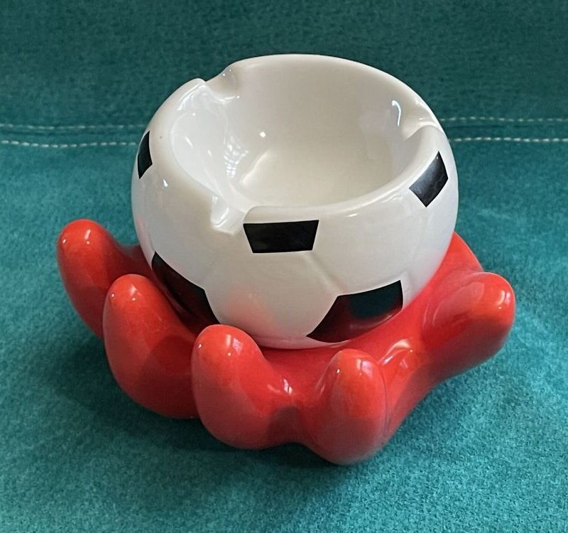 Keraamiline tuhatoos "JALGPALL"