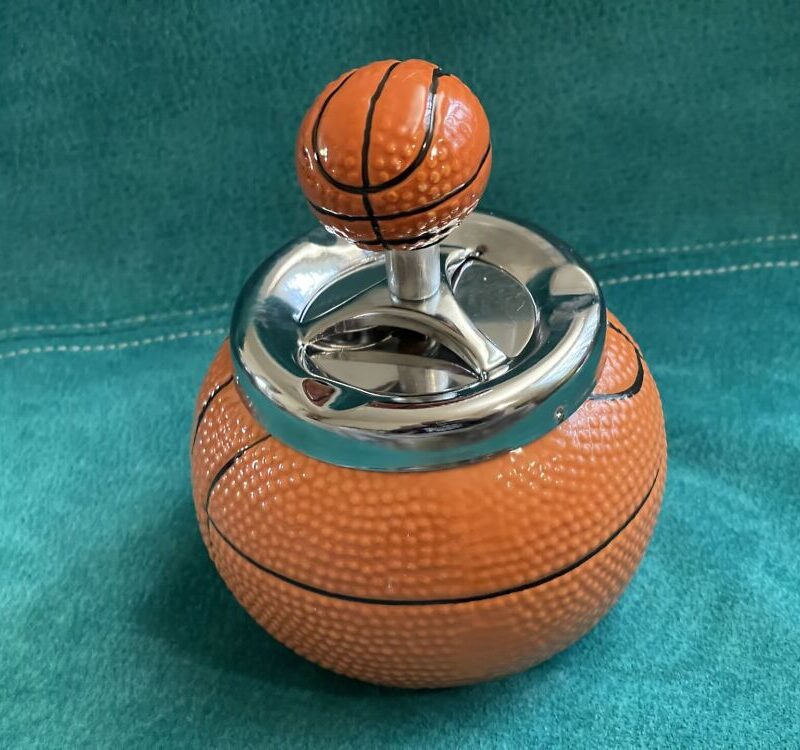 Keraamiline tuhatoos "BASKETBALL"