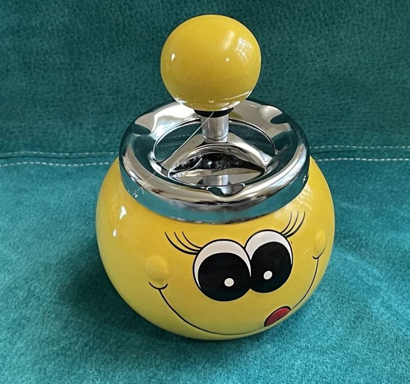 Keraamiline tuhatoos "EMOTICON"