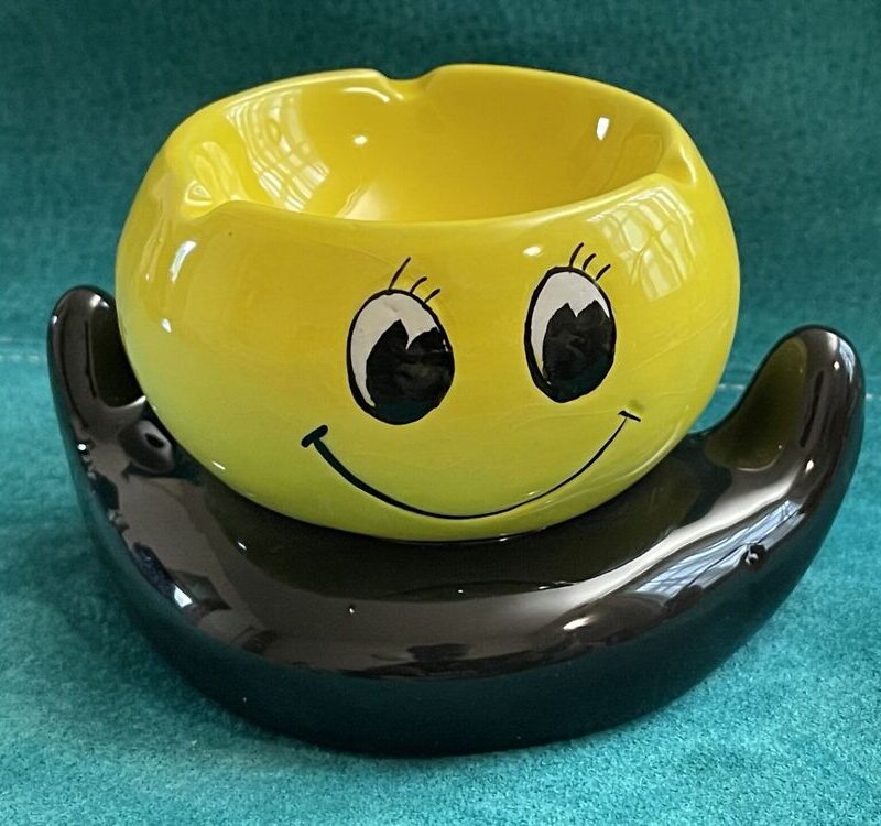 Keraamiline tuhatoos "EMOTICON"