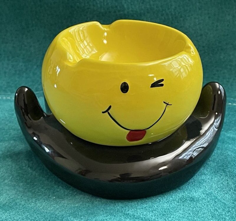 Keraamiline tuhatoos "EMOTICON"