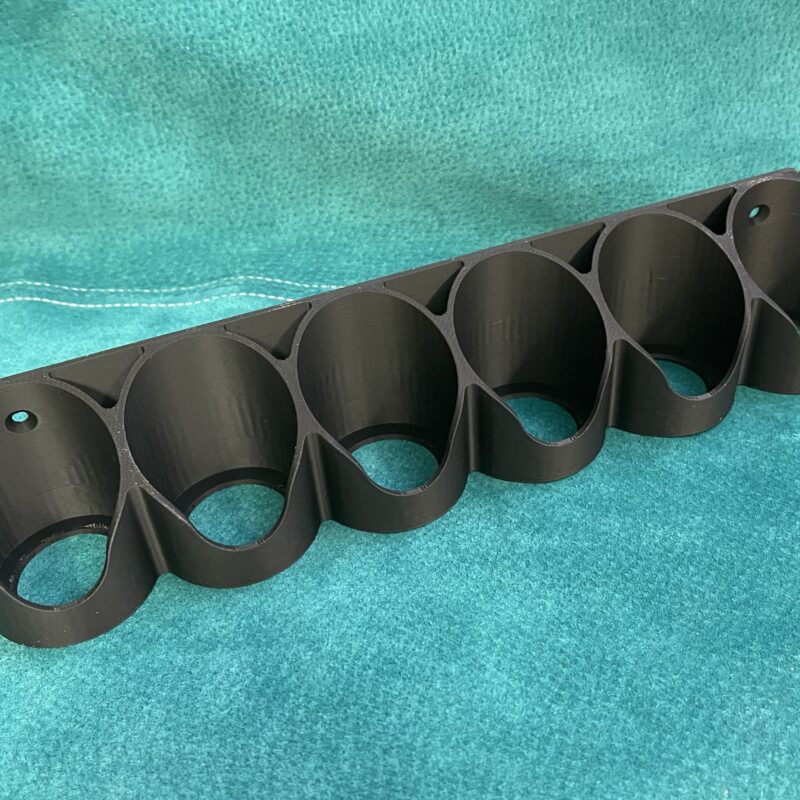 Maitseaineriiul kuuele topsile