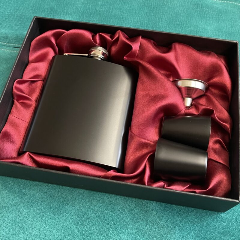 Taskupudeli kinkekomplekt