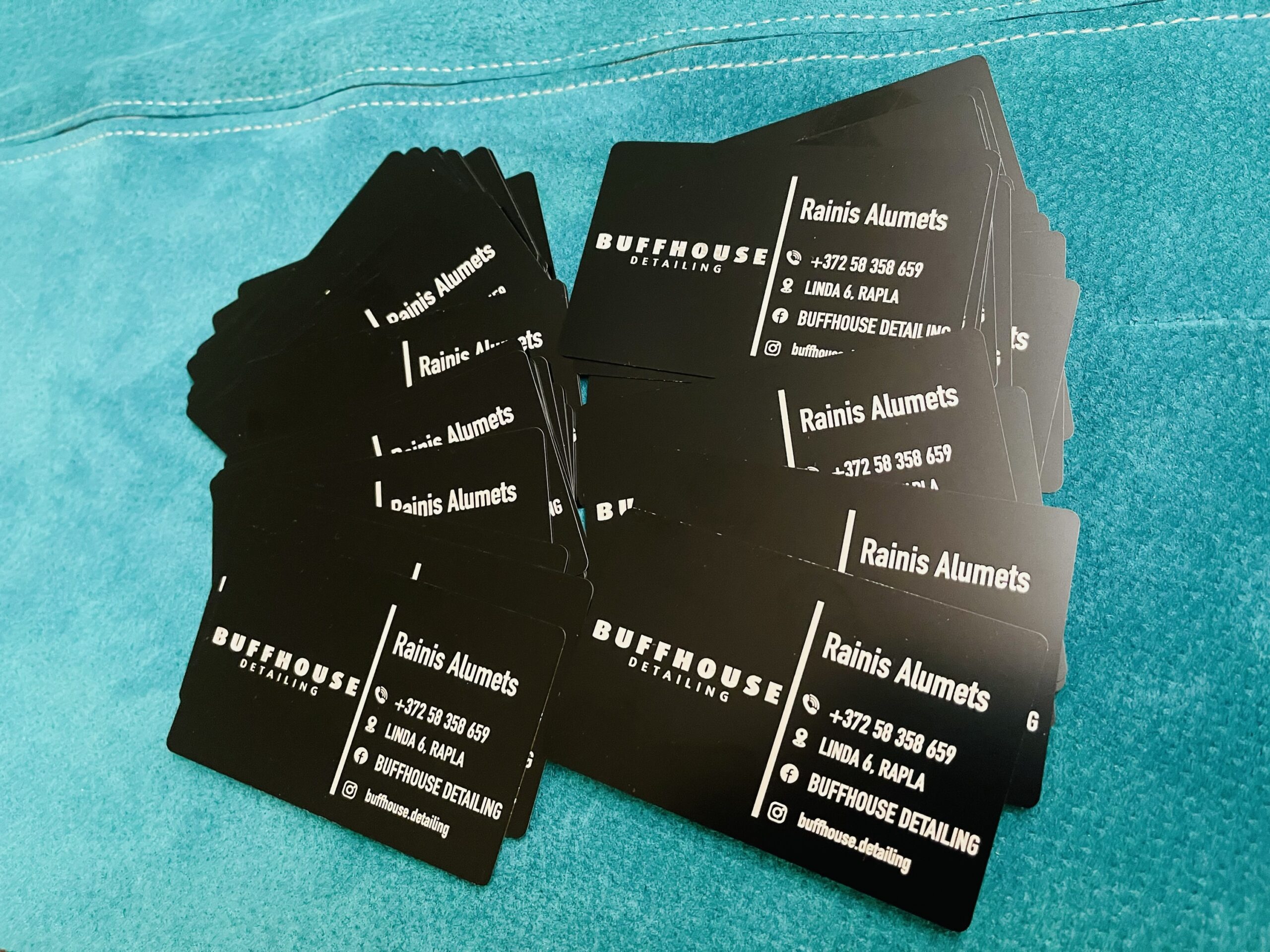 Lasergraveeritud metallist visiitkaardid