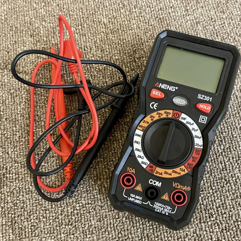 Digitaalne AC/DC multimeeter tester LCD ekraaniga