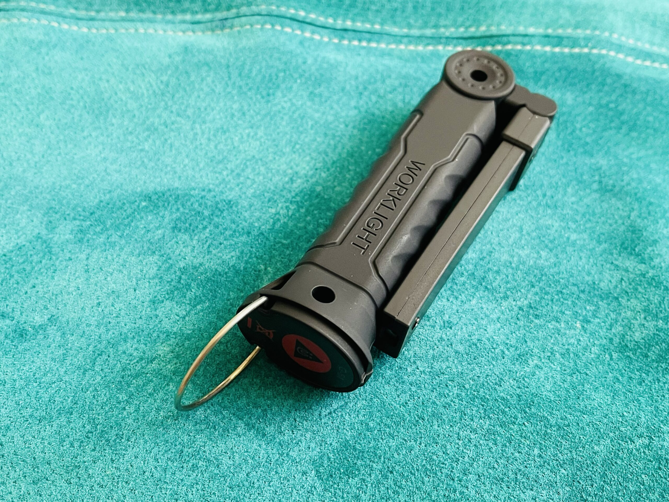 Muudetava nurgaga LED taskulamp magnetkinnitusega. USB C - Image 11